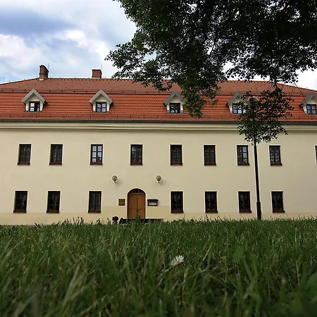 Zámek Hotel