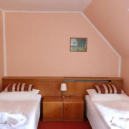 Zamek 3*