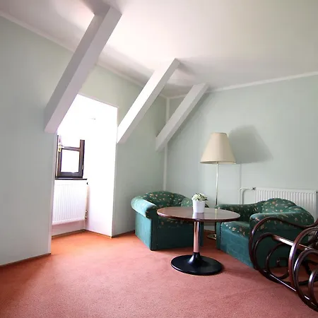 Zámek Hotel