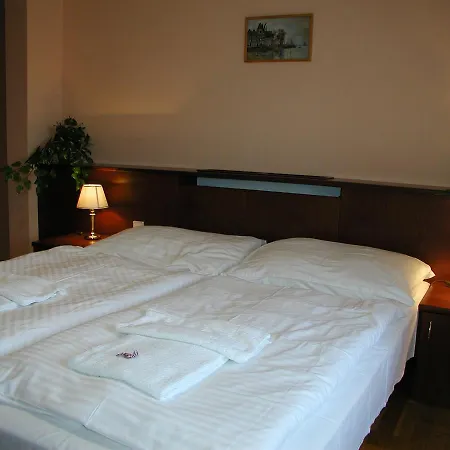 Zamek 3*